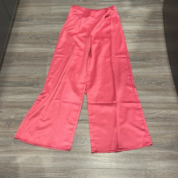 ASOS/In the Style Barbie Pink Satin Halter Neck Jumpsuit - Picture 5 of 6